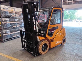 Four wheel front forklift Hangcha XE25i