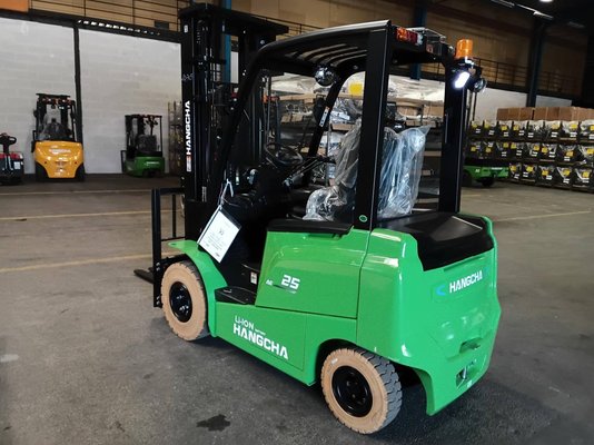 Four wheel front forklift Hangcha AE25-I - 1