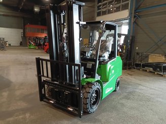 Four wheel front forklift Hangcha AE35-I