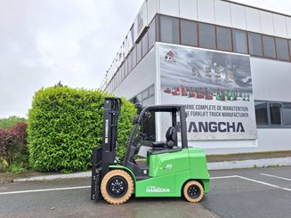 Four wheel front forklift Hangcha AE35-I