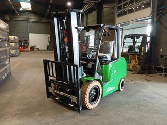 Four wheel front forklift Hangcha AE35-I
