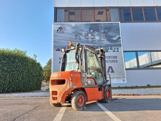 Four wheel front forklift Nissan FGDO2A30Q - 4