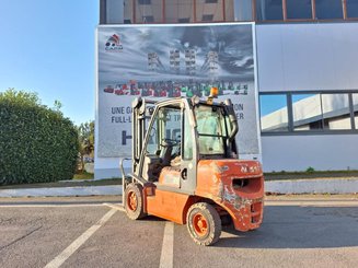 Four wheel front forklift Nissan FGDO2A30Q - 3
