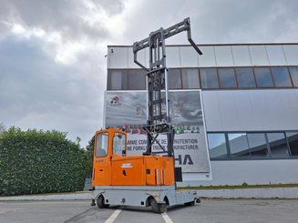 Multidirectional sideloader Hubtex MQ40