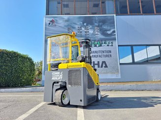 Four-way forklift Combilift C2500CB