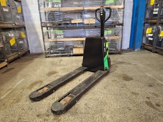 Pedestrian pallet truck Hangcha CBD15-CI