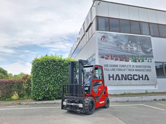 Four wheel front forklift Hangcha XF30D-2 (CPCD30-X2H7F1)