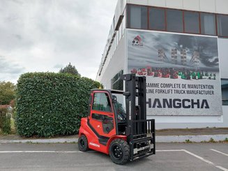 Four wheel front forklift Hangcha XF30D-2 (CPCD30-X2H7F1)