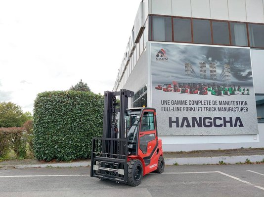 Four wheel front forklift Hangcha XF30D-2 (CPCD30-X2H7F1) - 1