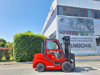 Four wheel front forklift Hangcha XF35D-2 (CPCD35-X2H7F1)