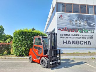 Four wheel front forklift Hangcha XF35D-2 (CPCD35-X2H7F1) - 1