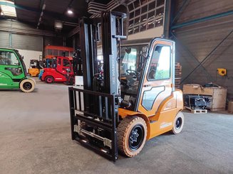 Four wheel front forklift Hangcha XE35i (CPD35-XEY2HA-SI)