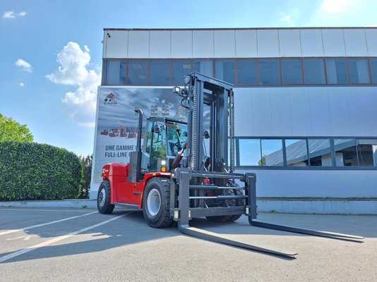 Four wheel front forklift Kalmar DCG160-12T - 1