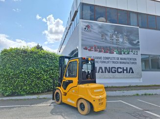 Four wheel front forklift Hangcha XE35i (CPD35-XEY2HA-SI)