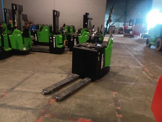 Stand-on pallet truck Hangcha CBD20-XT1S-SiSU - 1