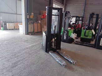 Pedestrian pallet stacker Hangcha CDD16-XT1-SI