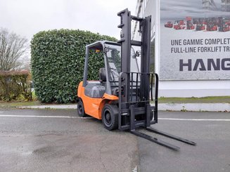 Four wheel front forklift Toyota 6-7fdf25 - 1