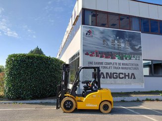 Four wheel front forklift Hangcha XE30i ( CPD30-XEY2HA-SI ) - 2