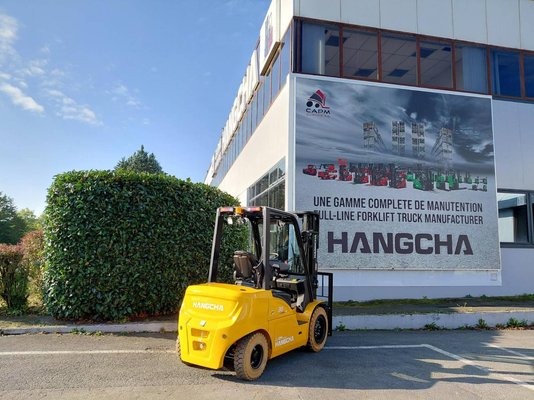 Four wheel counterbalanced forklift - XE30i ( CPD30-XEY2HA-SI )
