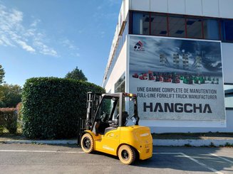 Four wheel front forklift Hangcha XE30i ( CPD30-XEY2HA-SI ) - 3
