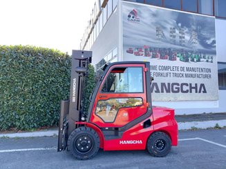 Four wheel front forklift Hangcha XF35D-2 (CPCD35-X2H7F1)