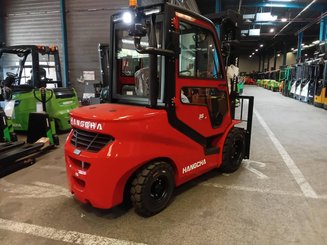 Four wheel front forklift Hangcha XF35D-2 (CPCD35-X2H7F1)