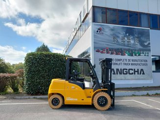 Four wheel front forklift Hangcha XE50i-500 ( CPD50-XEXY2-SI )