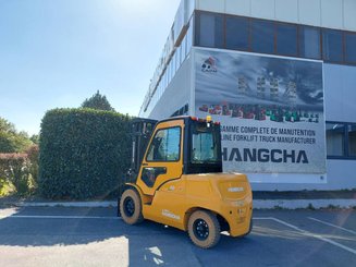 Four wheel front forklift Hangcha XE50i-500
