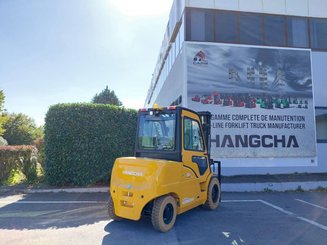Four wheel front forklift Hangcha XE50i-500