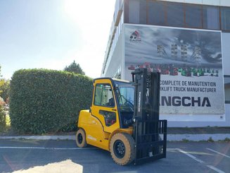 Four wheel front forklift Hangcha XE50i-500