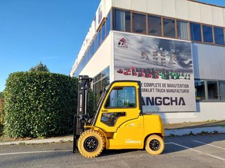 Four wheel front forklift Hangcha XE50i-500