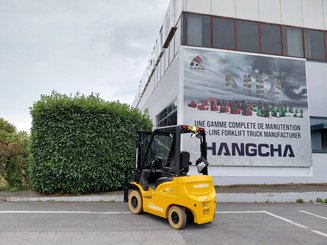 Four wheel front forklift Hangcha XE18i (CPD18-XEY2HA-SI) 