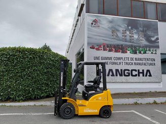 Four wheel front forklift Hangcha XE18i (CPD18-XEY2HA-SI)  - 1