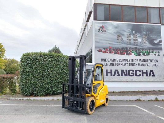 Four wheel front forklift Hangcha XE35i (CPD35-XEY2HA-SI) - 1