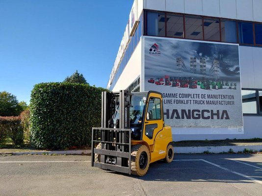 Four wheel front forklift Hangcha XE50i-500 - 1