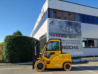 Four wheel front forklift Hangcha XE50i-500