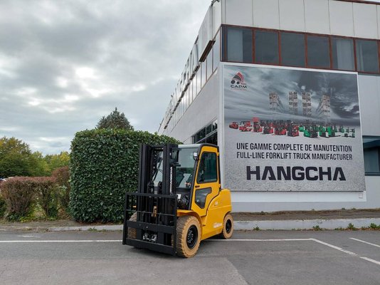Four wheel front forklift Hangcha XE50i-500 - 1