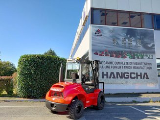 All-terrain forklift Hangcha TT30-2