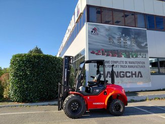 All-terrain forklift Hangcha TT30-2