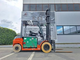 Four wheel front forklift Toyota 8FBMT50