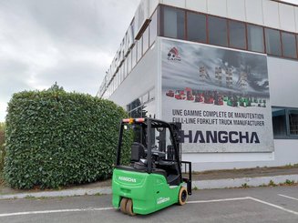 Three wheel front forklift Hangcha XC3-20i (CPDS20-XCY2G-SI)