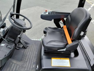 Three wheel front forklift Hangcha XC3-20i (CPDS20-XCY2G-SI)