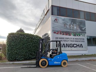 Four wheel front forklift Hangcha XE30i ( CPD30-XEY2HA-SI )