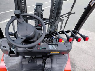 Four wheel front forklift Hangcha XF25D-2 (CPCD25-X2H7F1)