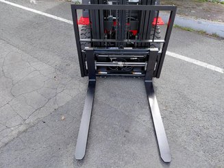 Four wheel front forklift Hangcha XF25D-2 (CPCD25-X2H7F1)