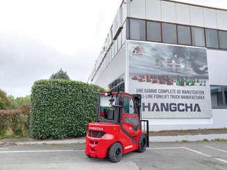 Four wheel front forklift Hangcha XF30D-2 (CPCD30-X2H7F1)
