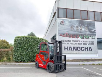 Four wheel front forklift Hangcha XF30D-2 (CPCD30-X2H7F1)