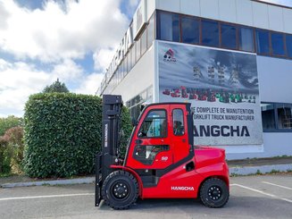 Four wheel front forklift Hangcha XF50D-2 (CPCD50-X2XH8F)