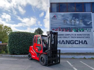 Four wheel front forklift Hangcha XF50D-2 (CPCD50-X2XH8F)