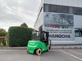 Four wheel front forklift Hangcha XC50i-500